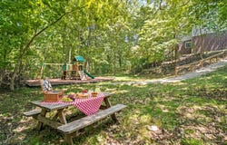 2012 N 7th Avenue, Ozark, MO 65721