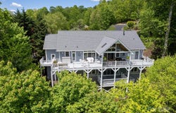 105 Spring Path, Hendersonville, NC 28739