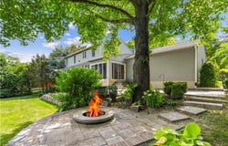 61 Kimberly Lane, Cranston, RI 02921