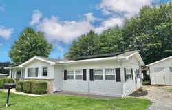 540 Moore Lane, Louisville, IL 62858