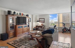 205 E JOPPA ROAD, TOWSON, MD 21286