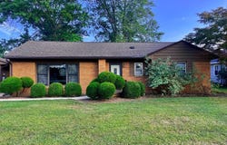 2350 E Sand Road, Port Clinton, OH 43452-1528