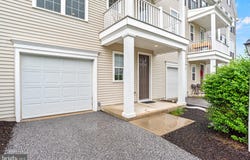562 FAWN LANE, HUMMELSTOWN, PA 17036