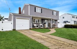 300 W 21st Street, Deer Park, NY 11729