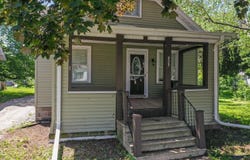 829 6TH Street, MENASHA, WI 54952-2809