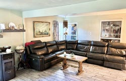 465 N 8TH St, Lakeside, OR 97449