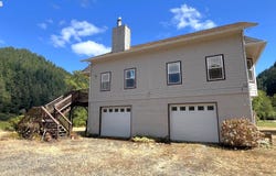 41515 STATE HIGHWAY 38, Reedsport, OR 97467