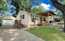 1506 S CAPITOL Street, Pekin, IL 61554