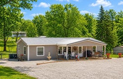 21825 W Capri, Hermitage, MO 65668