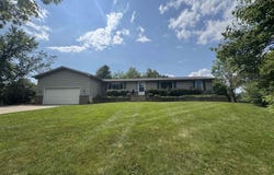 5636 S Woodstrail Drive, Columbia City, IN 46725