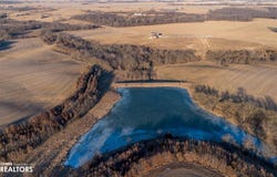 Nuthatch Avenue, Bloomfield, IA 52537