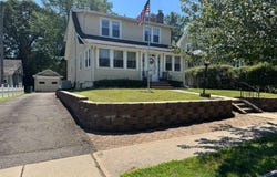 253 Linden Ave, Verona Twp., NJ 07044-1617