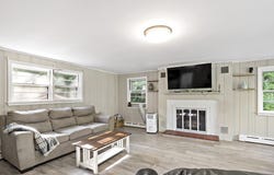 180 Moulton St, Rehoboth, MA 02769