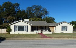 1031 11th, Brady, TX 76825