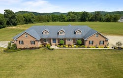 279 South Forty Drive, Evans, WV 25241
