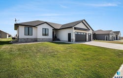 800 S James Ave, Tea, SD 57064