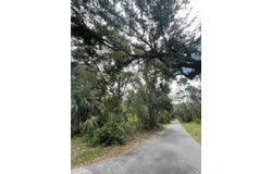 S Hendry Avenue, Perry, FL 32347