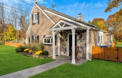 2 Sloan Ln, Lebanon Boro, NJ 08833-2159