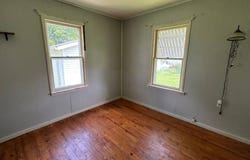 307 Broadway St, Fairfield, IL 62837
