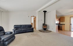18153 COUNTRY VILLAGE DR, Oregon City, OR 97045