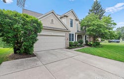 1280 Apple Creek Drive SE, Kentwood, MI 49546