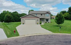 105 Taylor Circle, Le Sueur, MN 56058
