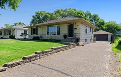 1631 Oregon Avenue S, Saint Louis Park, MN 55426