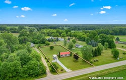 804 Clarendon Rd Road, Quincy, MI 49082