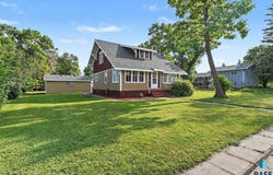 130 W 4th St, Ramona, SD 57054