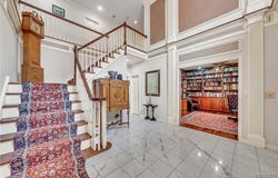 9555 The Maples, Clarence, NY 14031