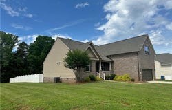 107 Saddlebrook Drive, Advance, NC 27006