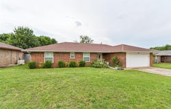 802 Jay Drive, Noble, OK 73068