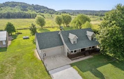 1215 E 515th Road, Morrisville, MO 65710