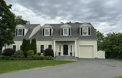 9 October Hill Dr, Lenox, MA 01240