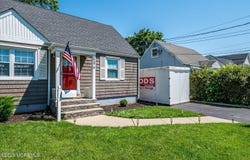 296 High Street, Metuchen, NJ 08840