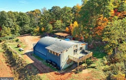 5718 BULL Road, DOVER, PA 17315