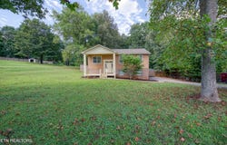 6061 Huffs Ferry Rd, Loudon, TN 37774