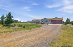 1136 WAGON BOX RD, Cheyenne, WY 82009