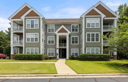 1922 Parkside Village Drive, Clayton, NC 27520