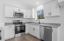 2118 Cottonwood Avenue, Grawn, MI 49637