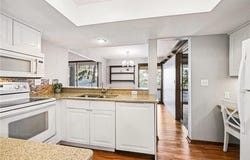 6085 Lincoln Drive, Edina, MN 55436