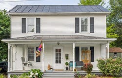 201 WALNUT STREET, BERRYVILLE, VA 22611