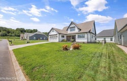 819 Cape Hatteras Light, Loudon, TN 37774