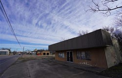 903 S OAK Avenue, Mineral Wells, TX 76067