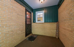 755 S Riverview Ave, Derby, KS 67037