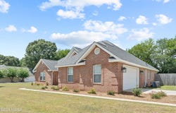 302 Southland Trail, Byron, GA 31008