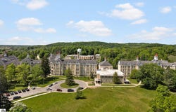 800-318 Cottageview Drive, Traverse City, MI 49684