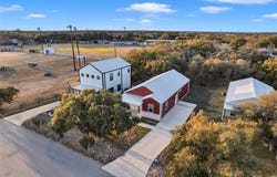 904 Central BLVD, Bertram, TX 78605