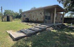 200 N 7th Street, Lometa, TX 76853