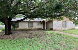 149 Travis Lane, Hewitt, TX 76643